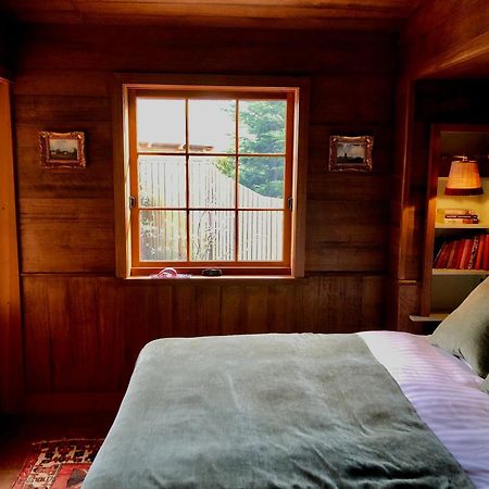 Old Bishop'S Quarters Heritage, Modern & Unique Accommodation ホバート エクステリア 写真